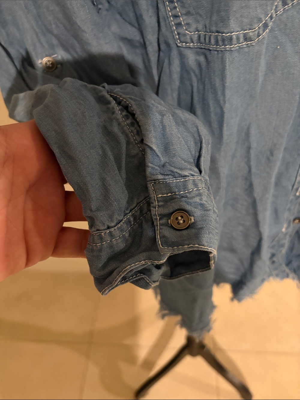 Hesters and orchard medium frayed Jean shirt 967 - Picture 4 of 7